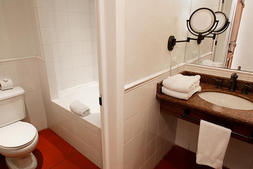 Hotel Isla De Flores Eksteriør bilde
