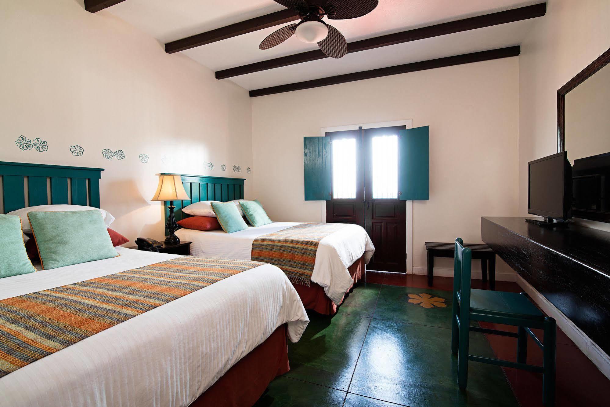 Hotel Isla De Flores Eksteriør bilde